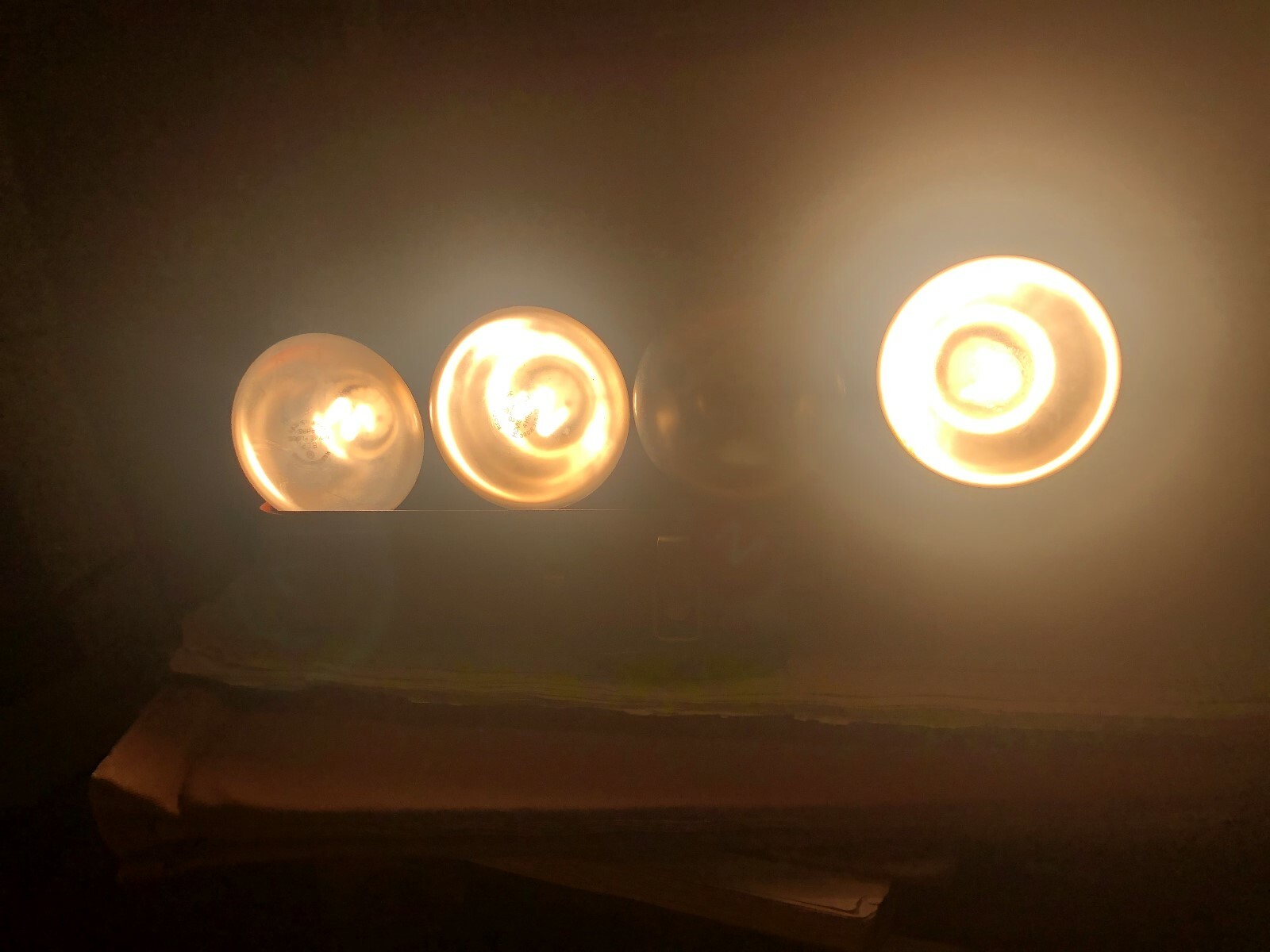 ACME Mov-E-Lite Movie Light Bar Exposure Includes Spindle 4-Bulb Lights & Case