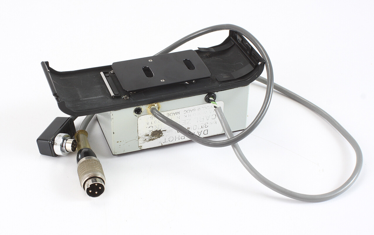 CONTAX DATAPHOT BACK FOR CONTAX, UNTESTED, SOLD FOR DISPLAY ONLY/198821