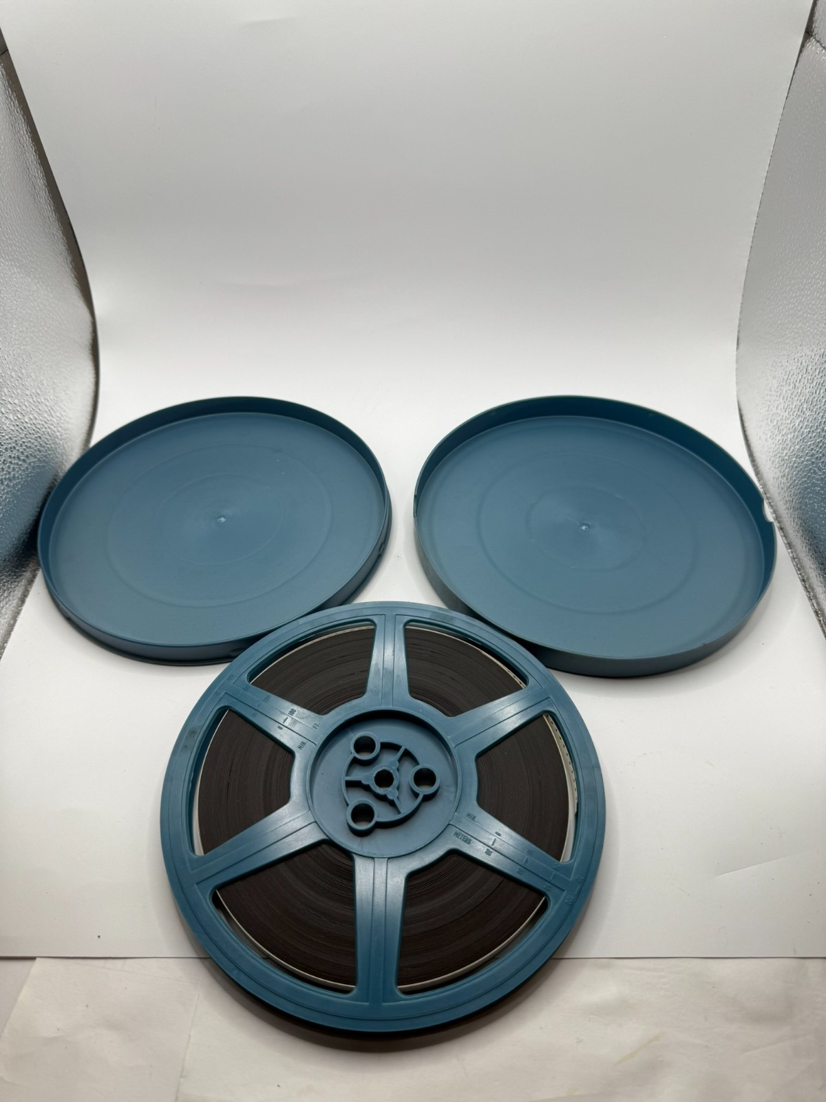 Vintage Yankee Blue Plastic Film Reel & Can Canister 7.25″ Diameter with Film