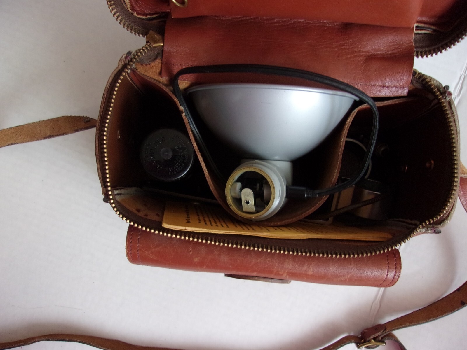 Vintage Kodak Flasholder Model B With Bracket Leather Carry Case Filters NO TEST