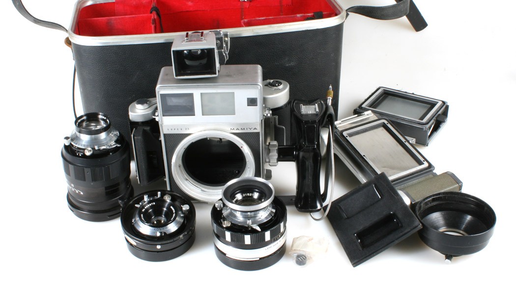 MAMIYA PRESS SUPER 23 WITH 3 LENSES AND ACCESSORIES IN ORIG. CASE