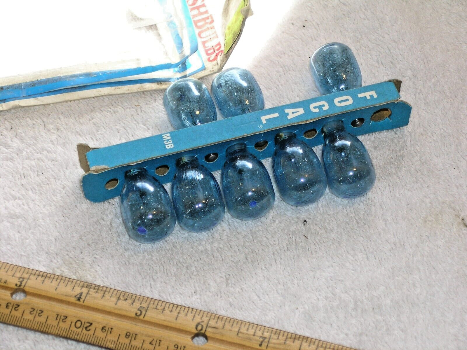 Vintage camera flash bulbs M3B x 8 and four (4) complete flip flash cube sets