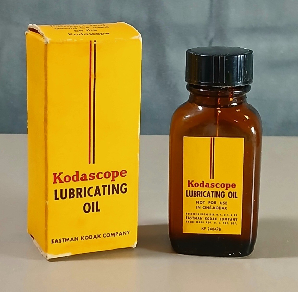 Vintage Eastman Kodak Kodascope Lubricating Oil Full Bottle in Box