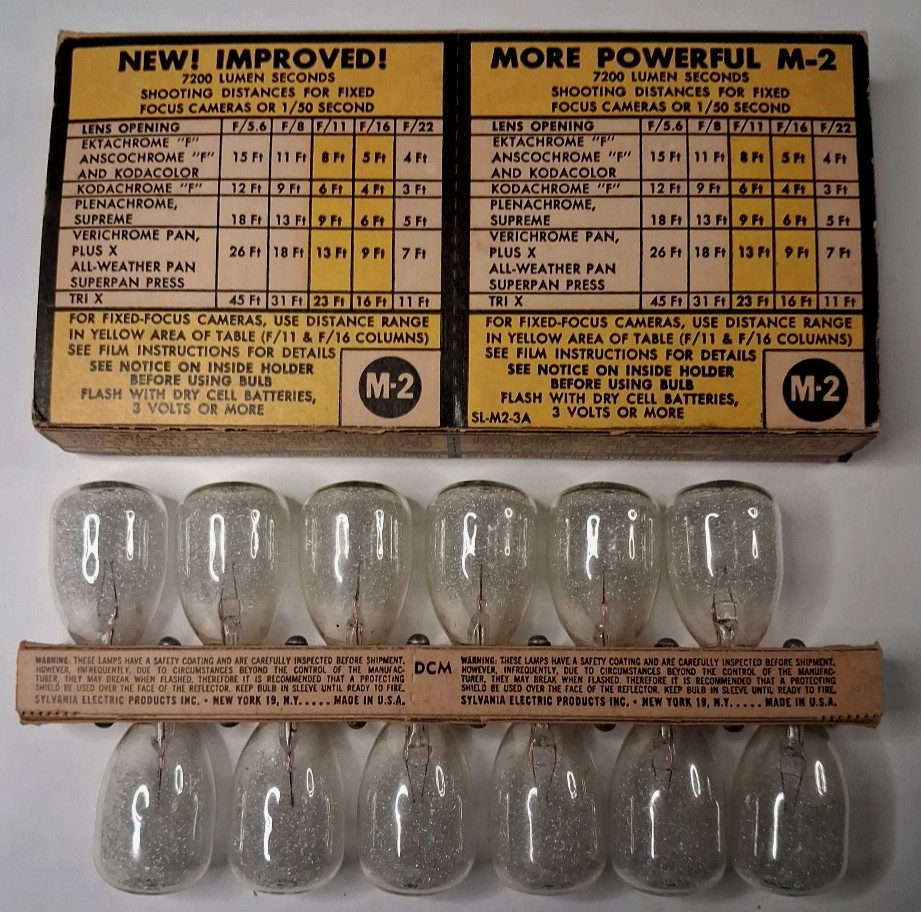 Vintage Sylvania Blue Dot Flashbulbs M-2 NOS 12-Bulbs Open Original Packaging