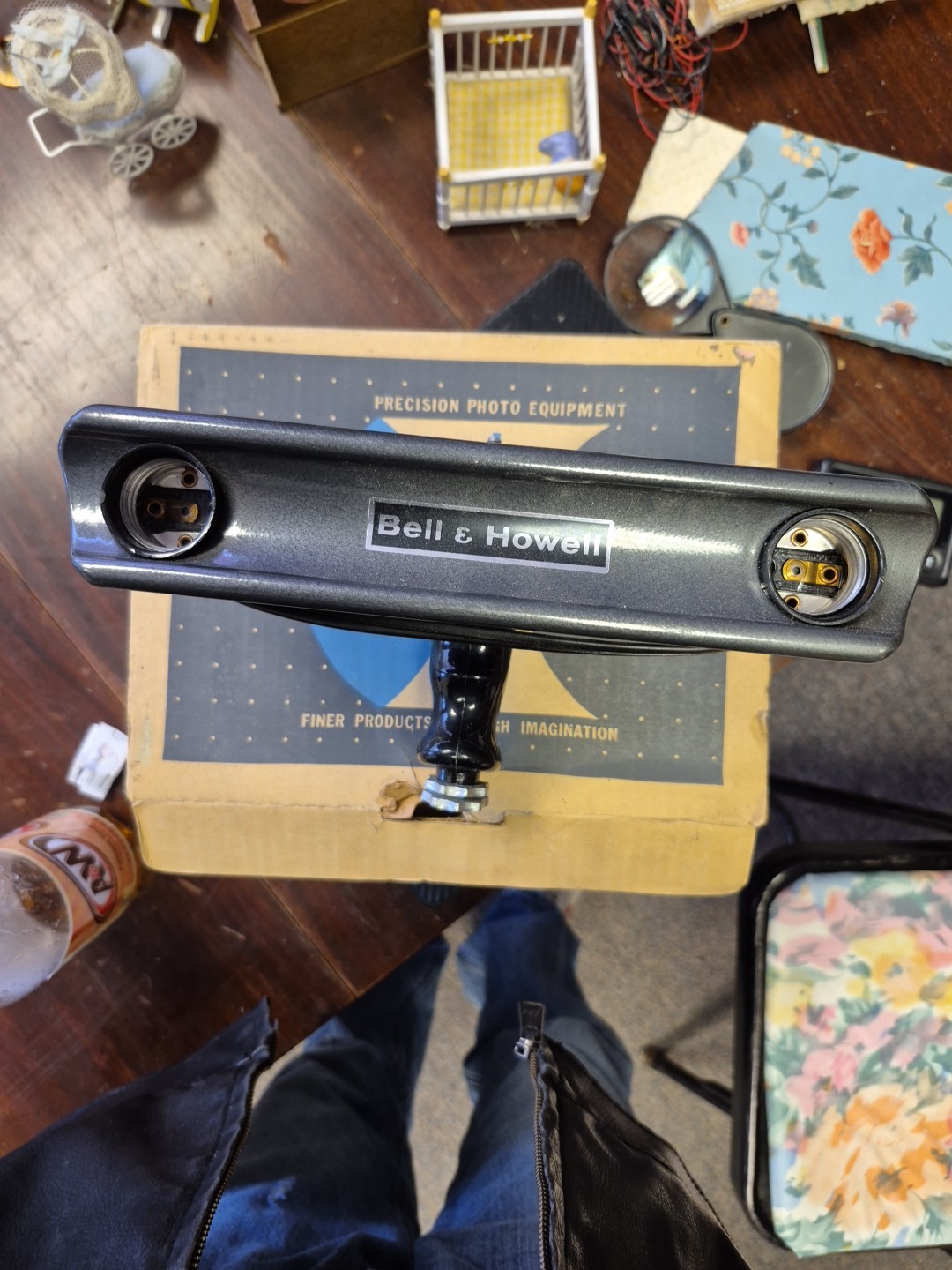 Vintage Bell & Howell 2 Lamp Movie Light Bar w Handle – Tested – B &H Part#36580