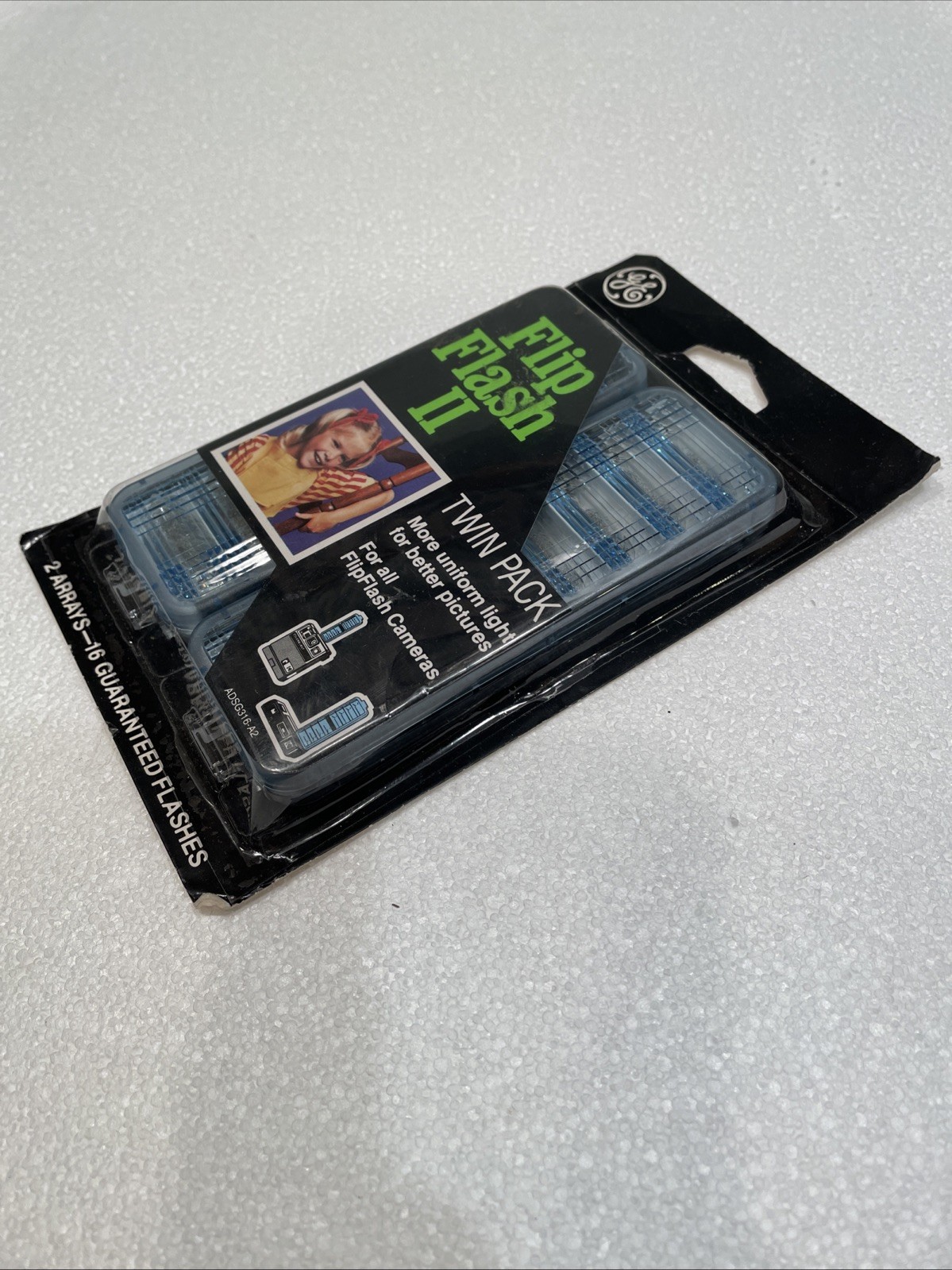 GE Flip Flash II Twin Pack Original Packaging 16 Flashes New Old Stock