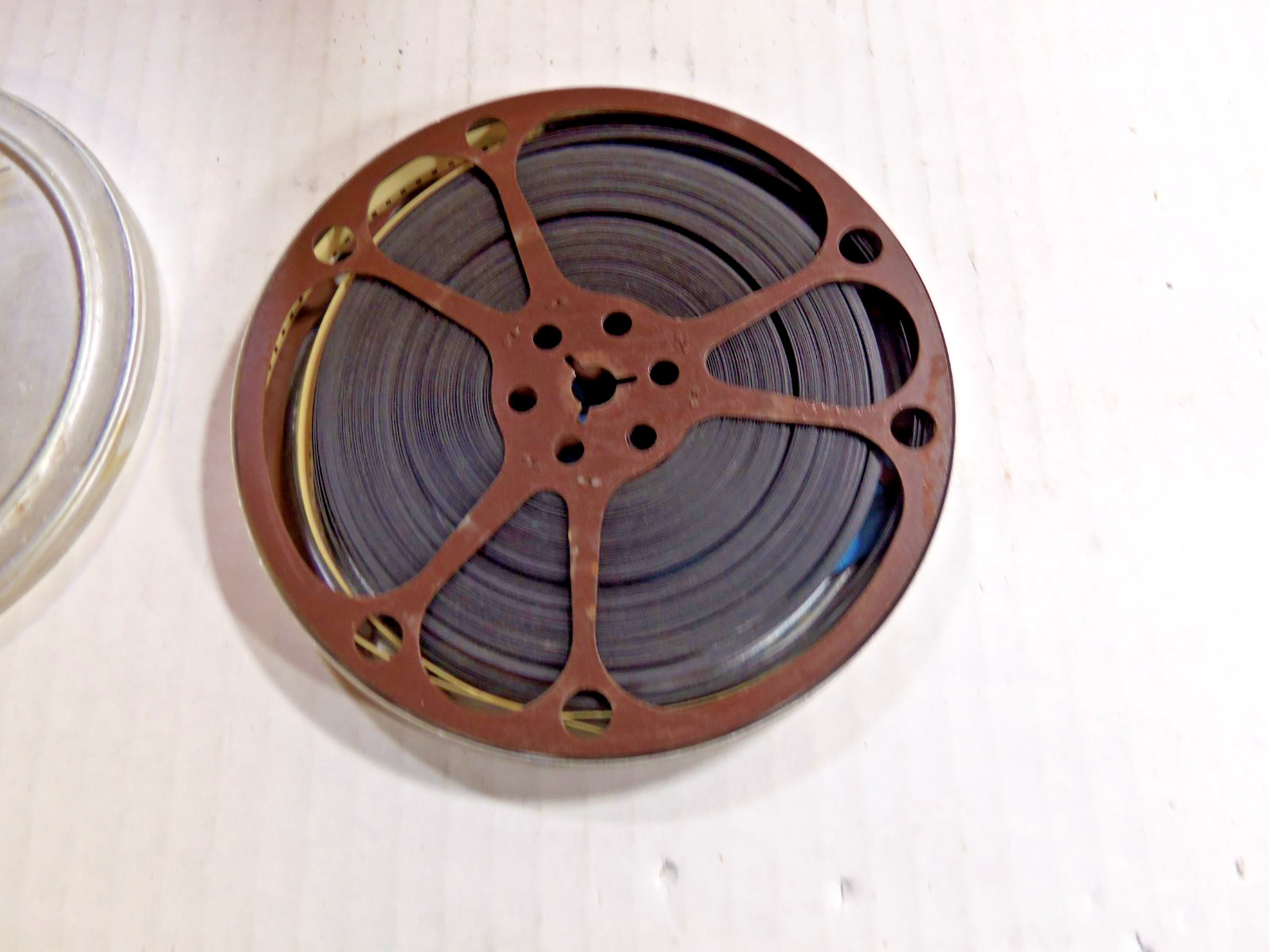 Fodeco 8mm Film Ejector Library Box Model 812 Carry Case with Old Movies
