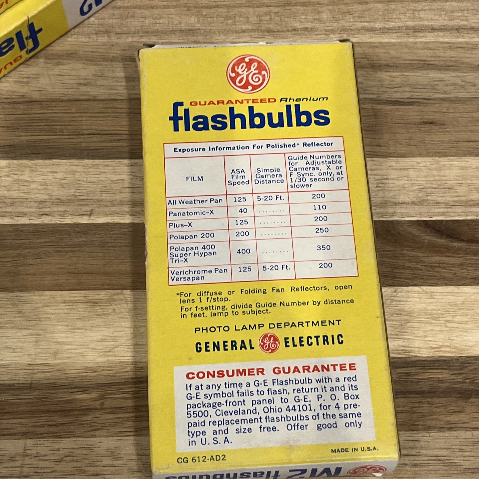 Vintage General Electric M2 GE Guaranteed Rhenium Flashbulbs USA 4 Packs of 12