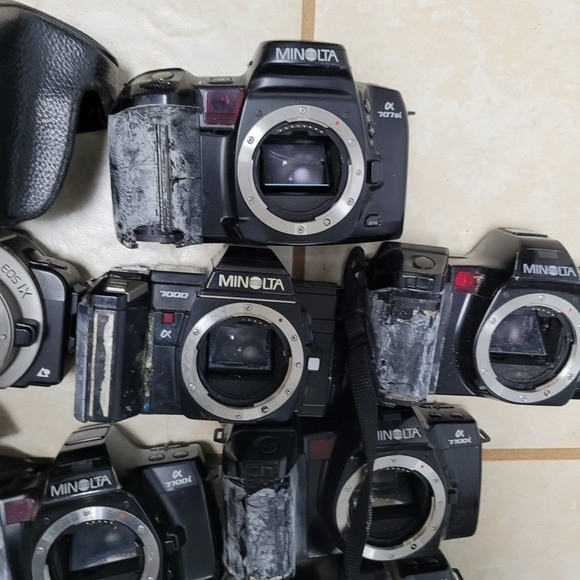 Vintage 35mm Film Camera Bundle For Parts Minolta Canon Nikon Fujica Hanimex