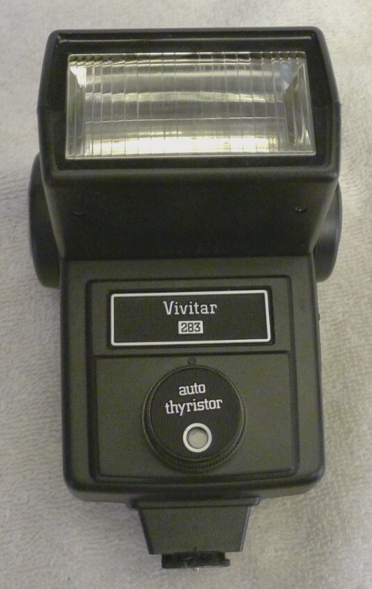 Vivitar 283 Auto Thyristor Electronic Shoe Mount Directional Flash – TESTED B