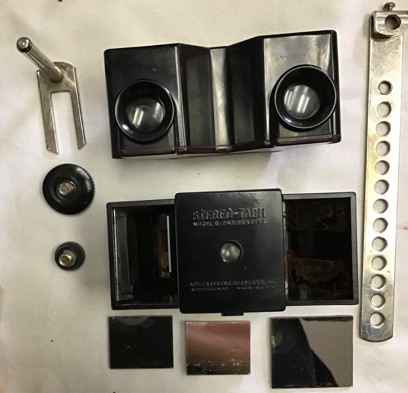 RARE VINTAGE (LOT OF 22) PHOTO EQUIPMENT AND ACCESSORIES