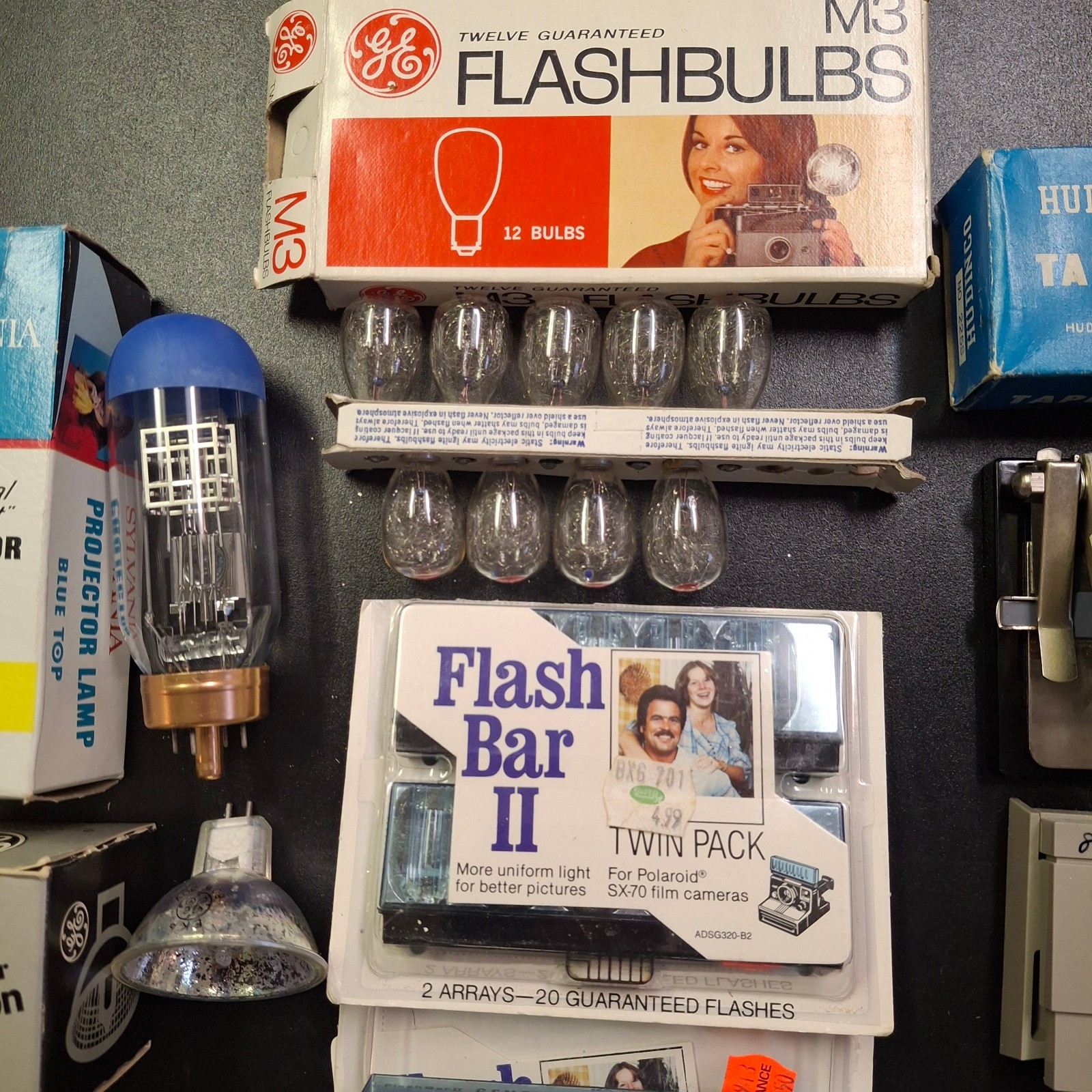 VTG Lot GE Flash Bulbs Polaroid Flash Bar Sylvania Projection Bulb Tape Splicers