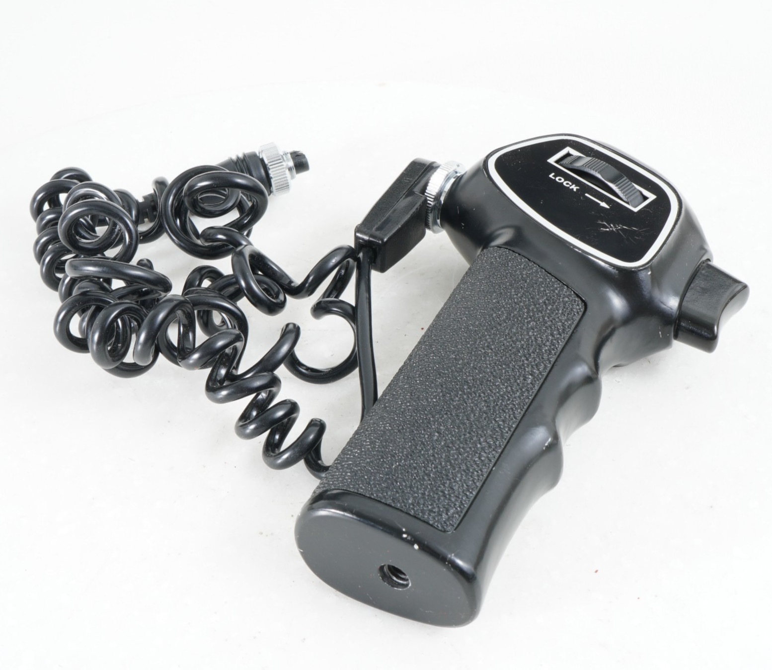 -Nikon Pistol Grip Model 2 With MC-3 Coiled Cable For F4s,N70,MD-2/3/4/12/15