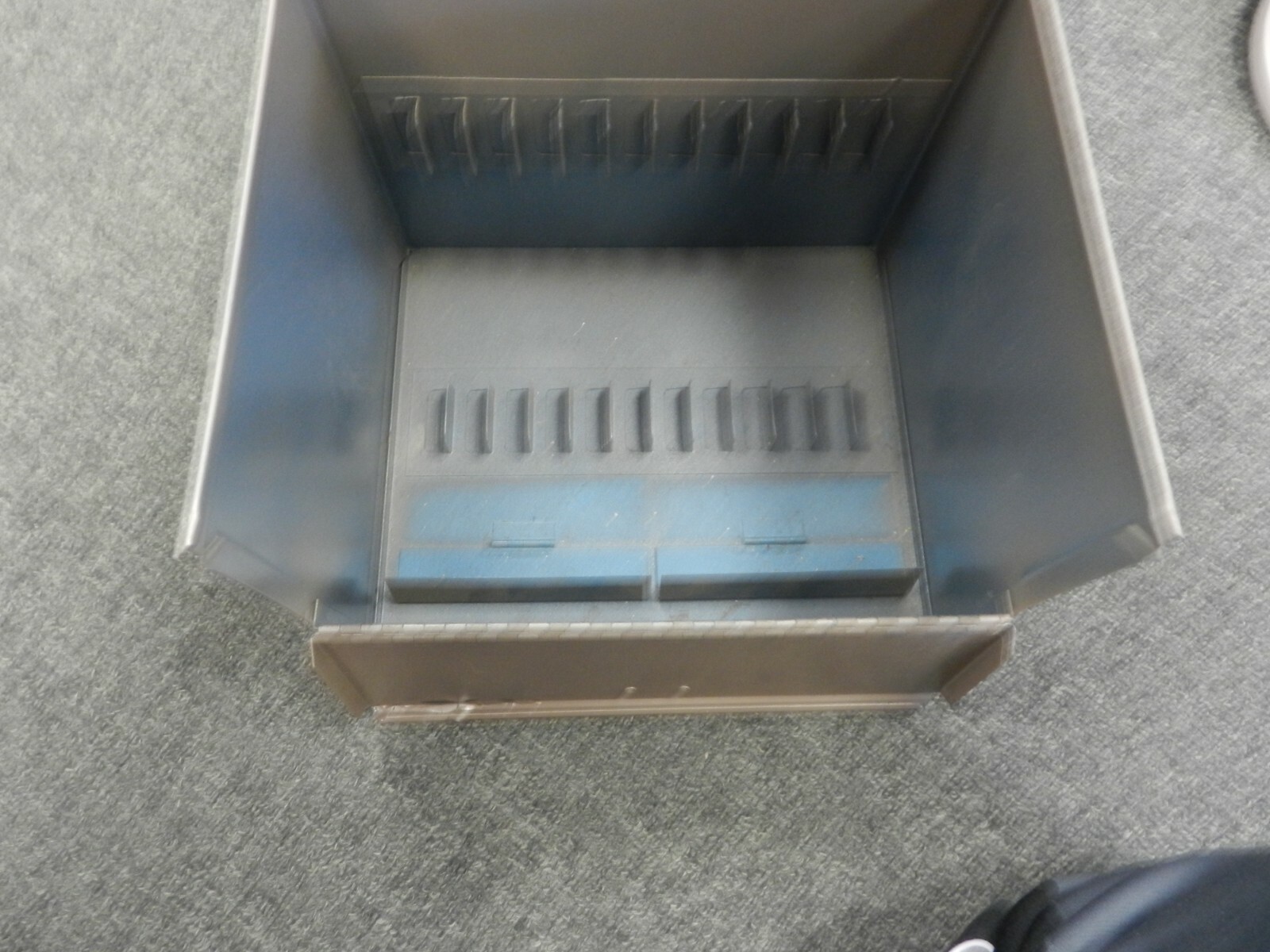 12 Sherer 7″ 8mm Reels w/ canisters in Metal Case