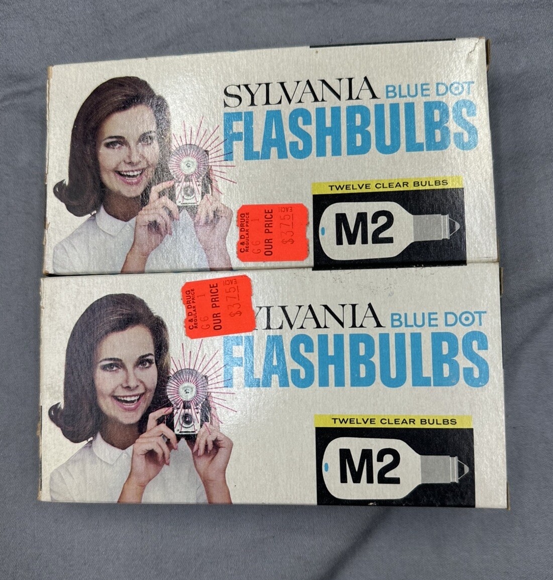 Vintage 2 Boxes Of 12 Sylvania Blue Dot Clear M2 Camera Flashbulbs 24 Bulbs