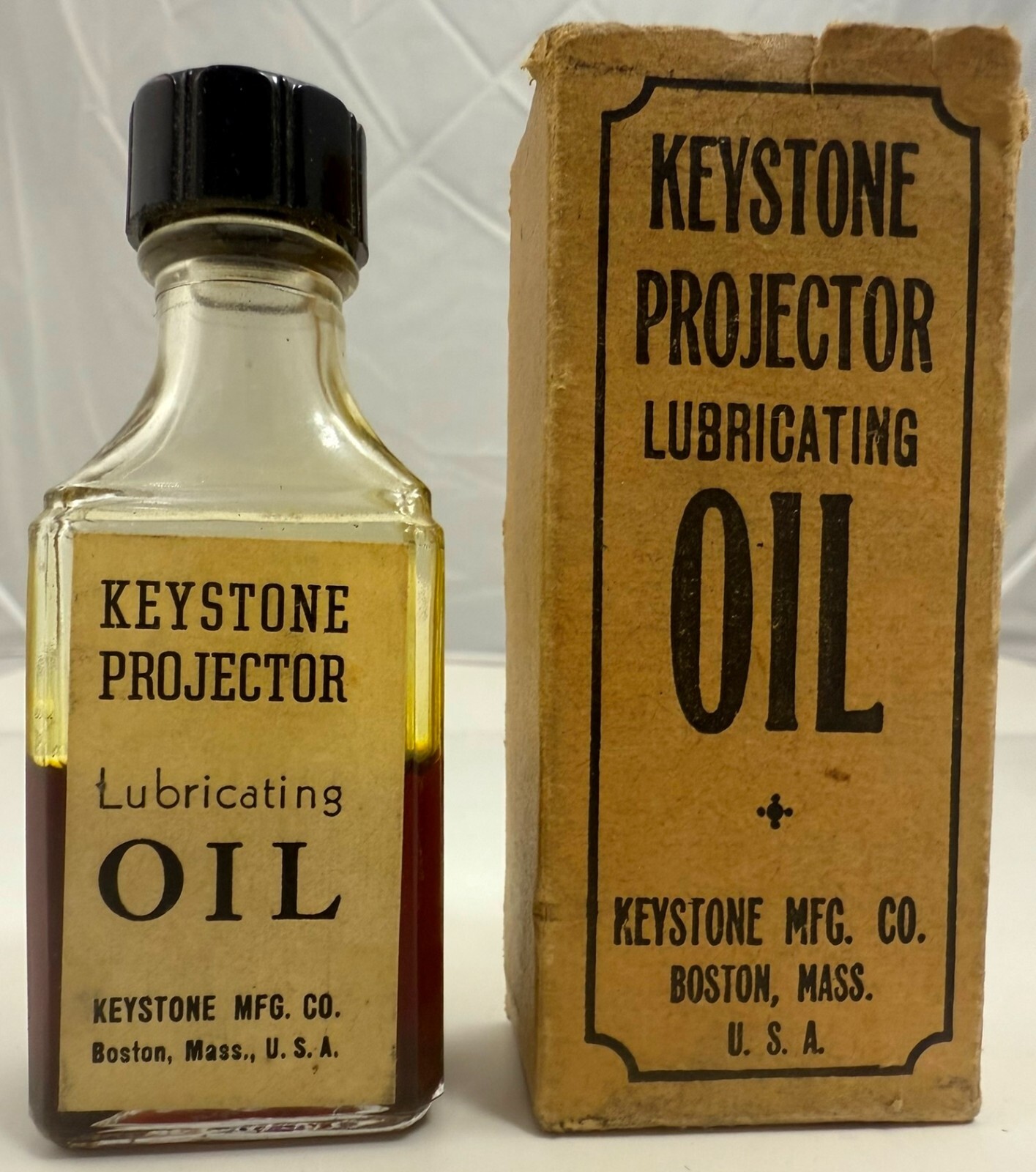 o’o’o . Vintage . Bottle of KEYSTONE PROJECTOR Lubricating Oil . in Original Box
