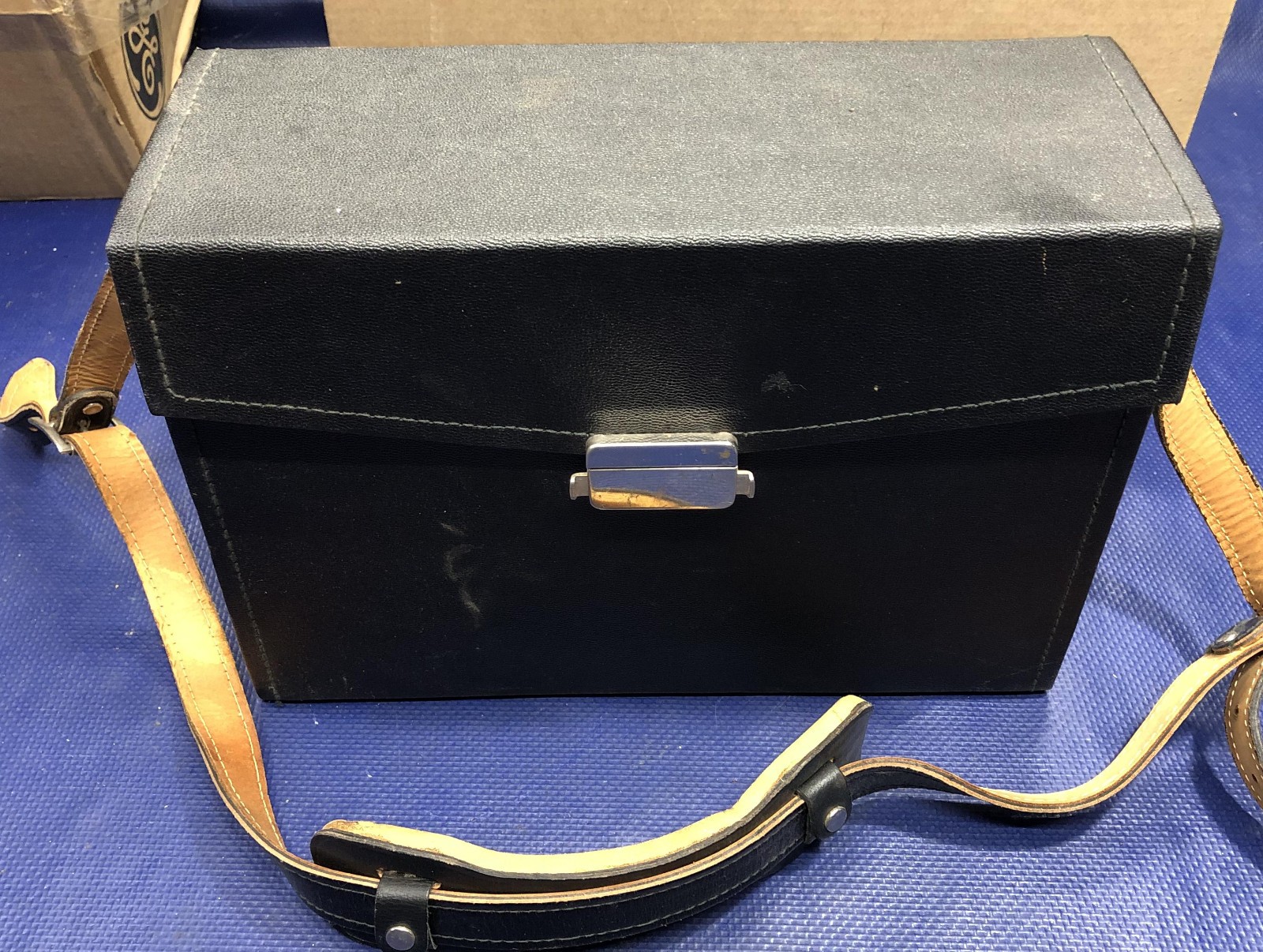 Polaroid Land Camera Case 13 x 9.5 x 5 vintage carry storage 250 350