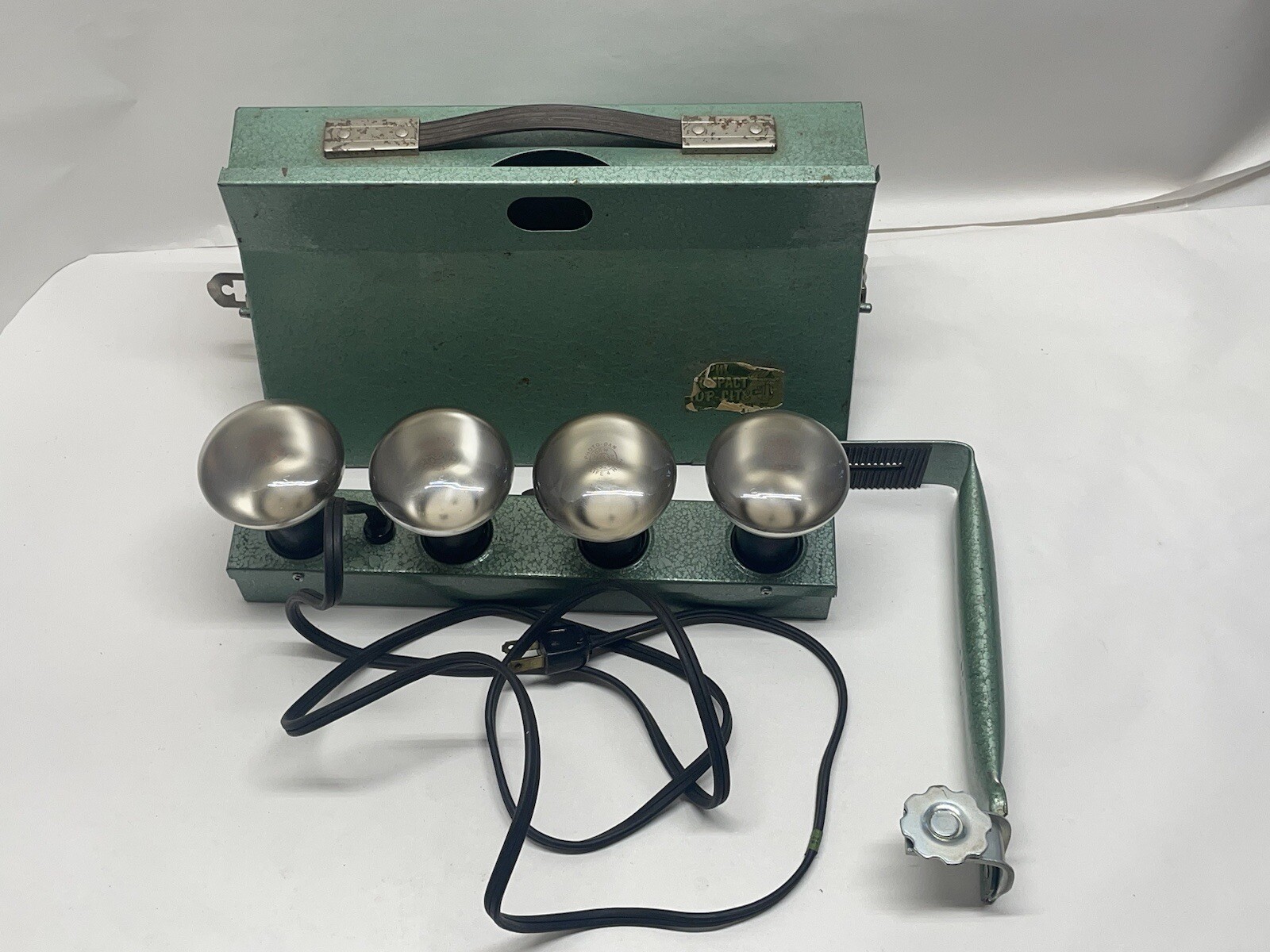 Vintage movie photo Light Pm compact top light with 4 dan lamps new with tags