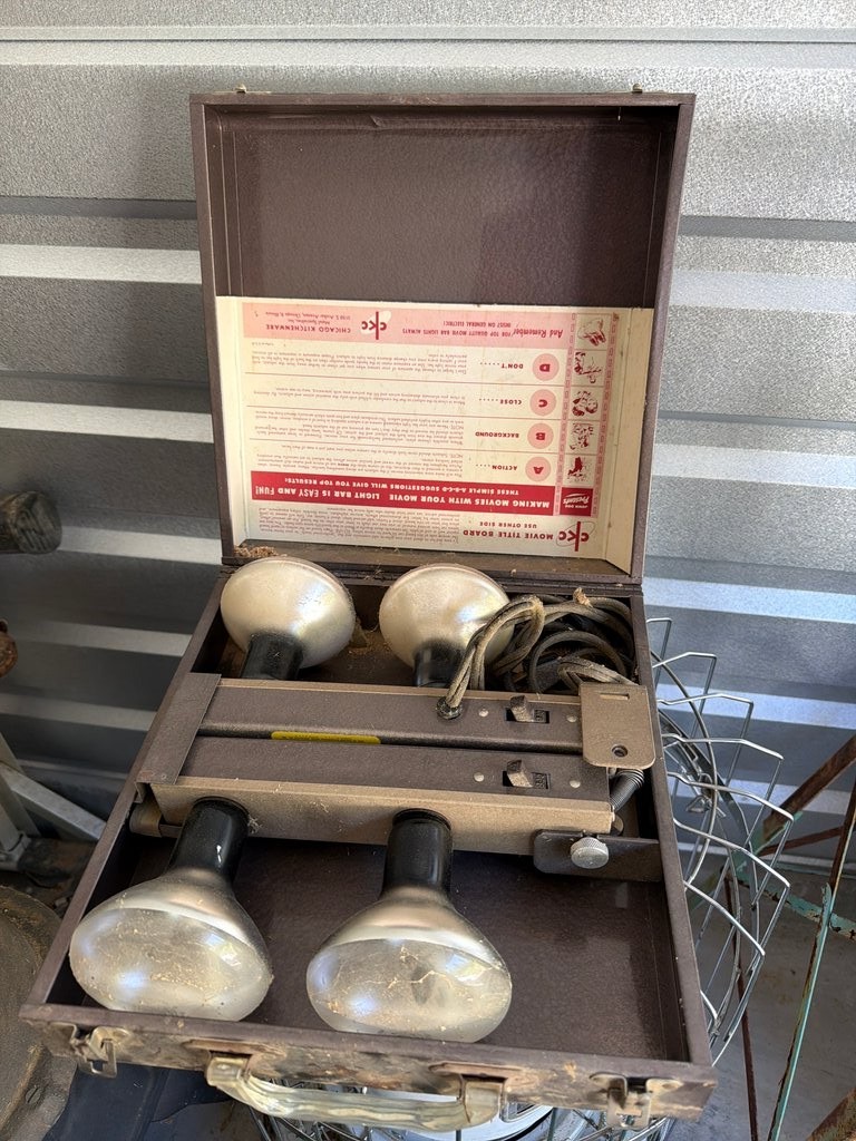 Vintage Movie Light Kit with Reflector Bulbs