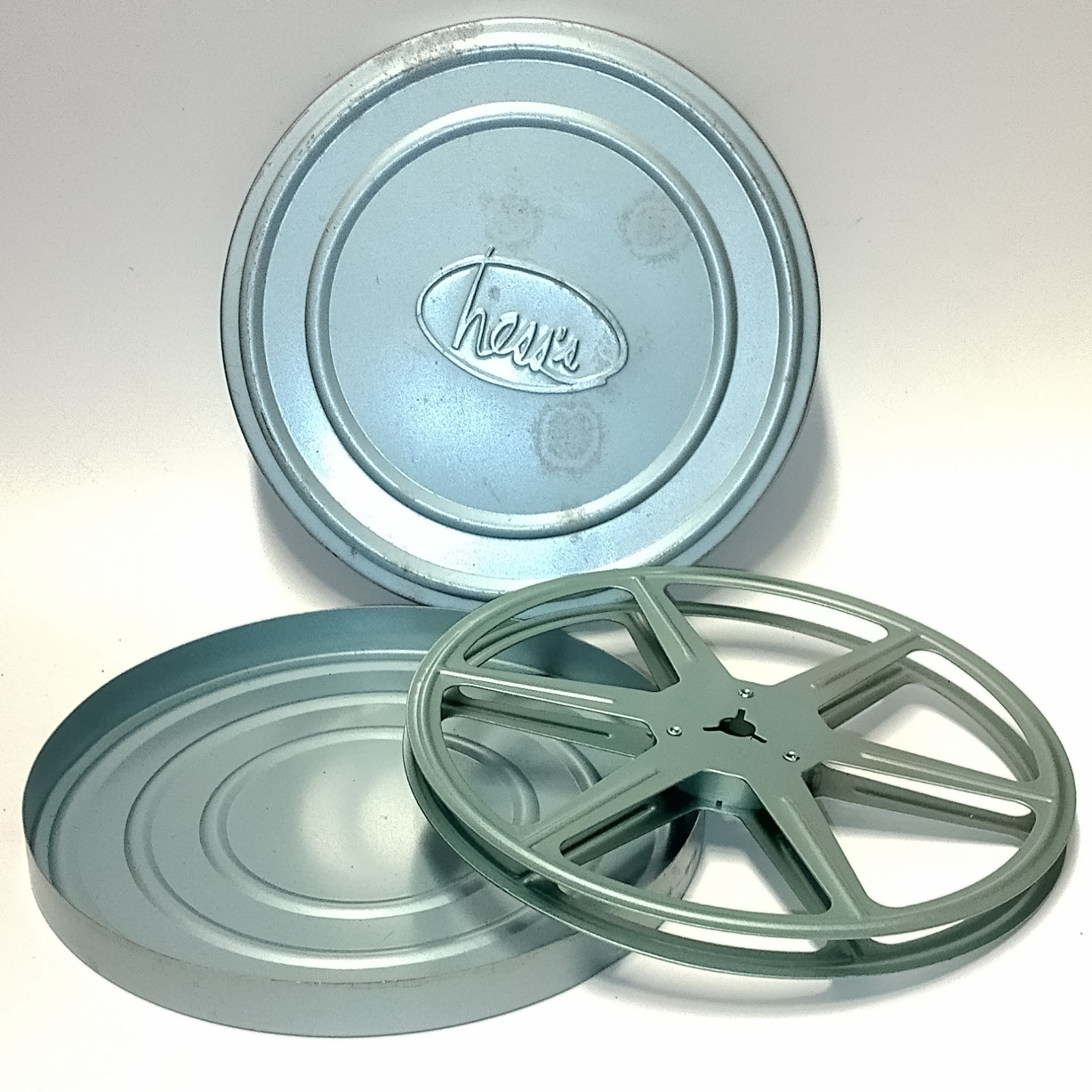 Vtg Hess’s Department Store 8mm 6″ Empty Movie Reel Metal Case