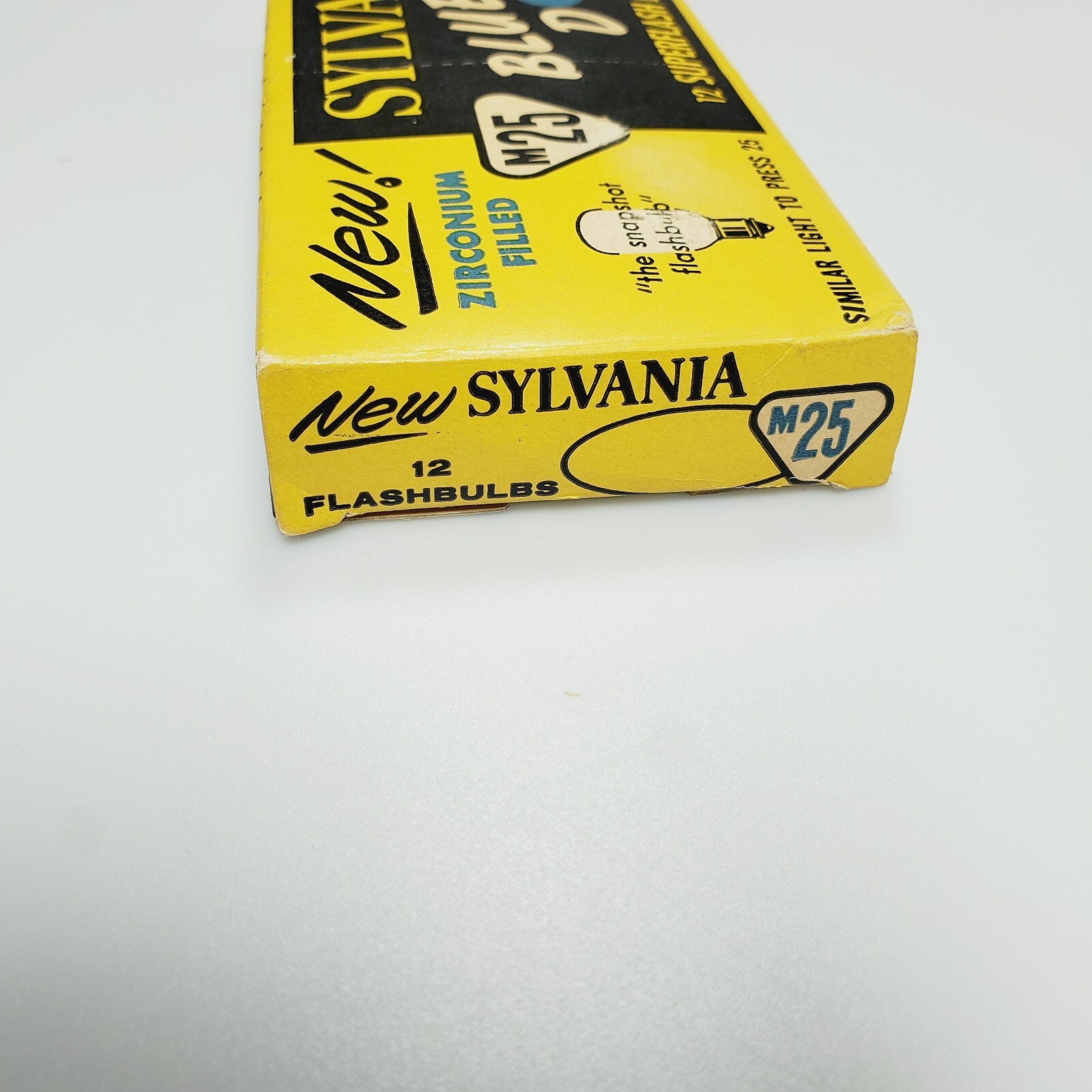 Slyvania Blue Dot M25 Vintage Superflash Bulbs Zirconium Filled NIB 12 Bulbs