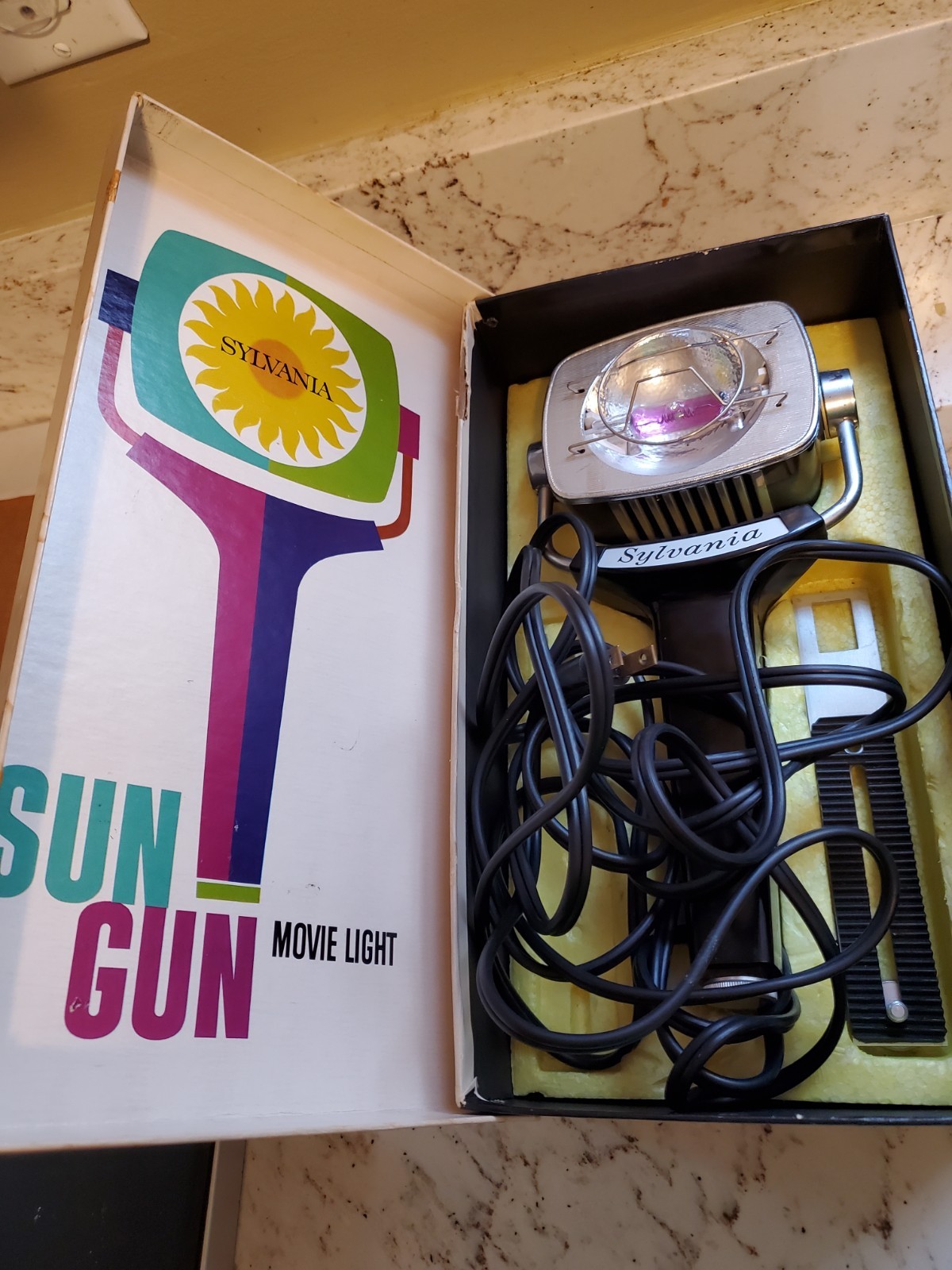 Vintage 1960’s Sylvania Sun Gun Movie Camera Light SG-50 Complete Working