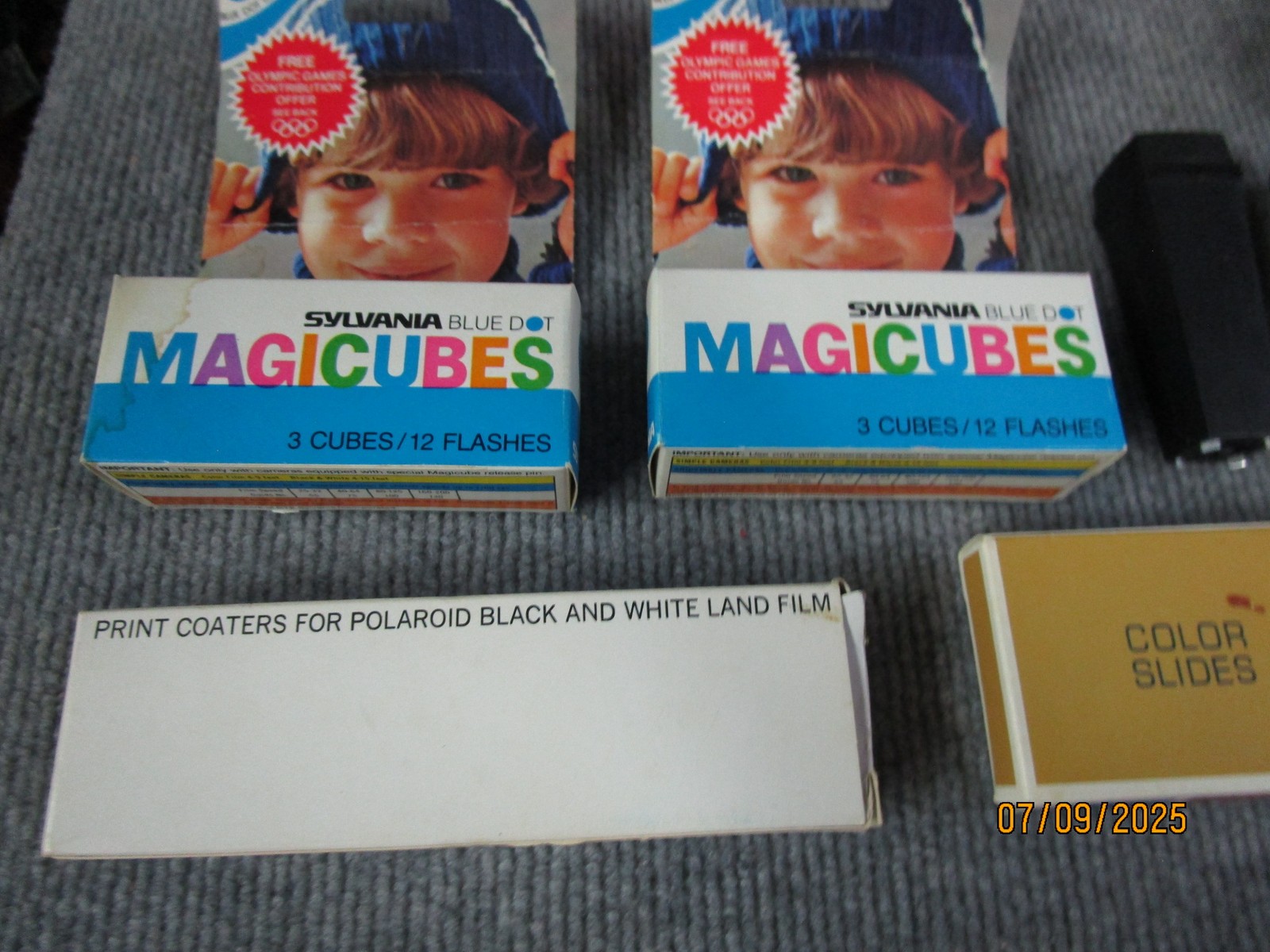 Lot Vintage Camera Flash Bulbs & More