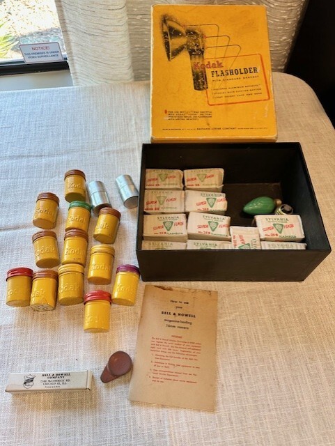 Kodak Cannisters-Sylvania Super Flash 25B Bulbs Camera Collector Photographer