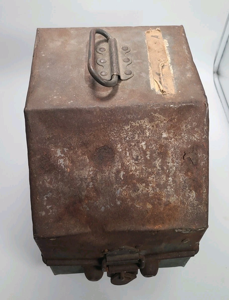 Vintage Goldberg Bros. Metal Two-Reel 35mm Movie Film Transport Case