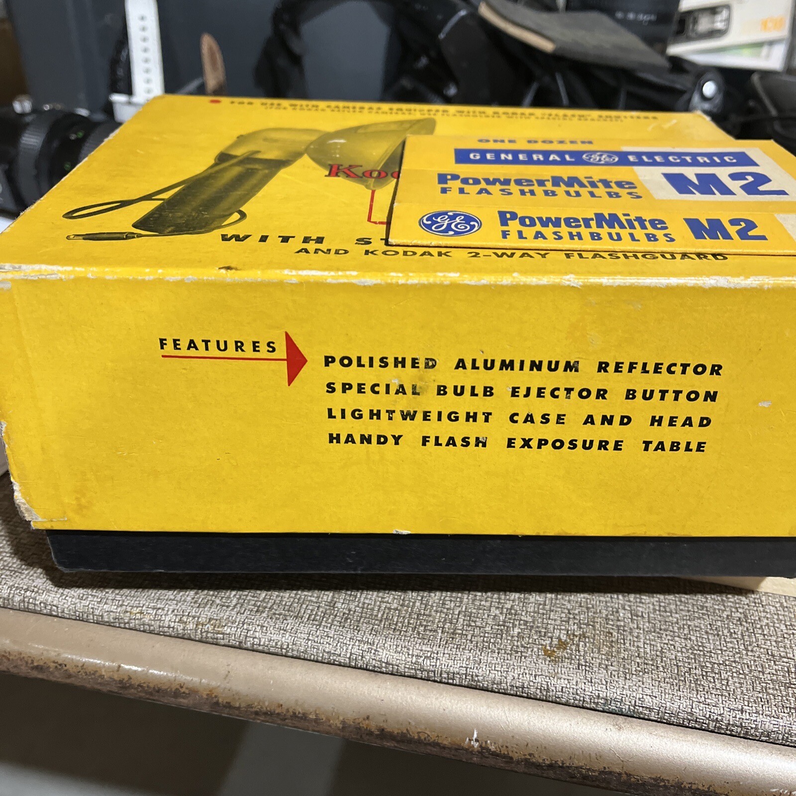 VINTAGE 1950’S KODAK STANDARD FLASHOLDER Orig box, Book And More See Pictures