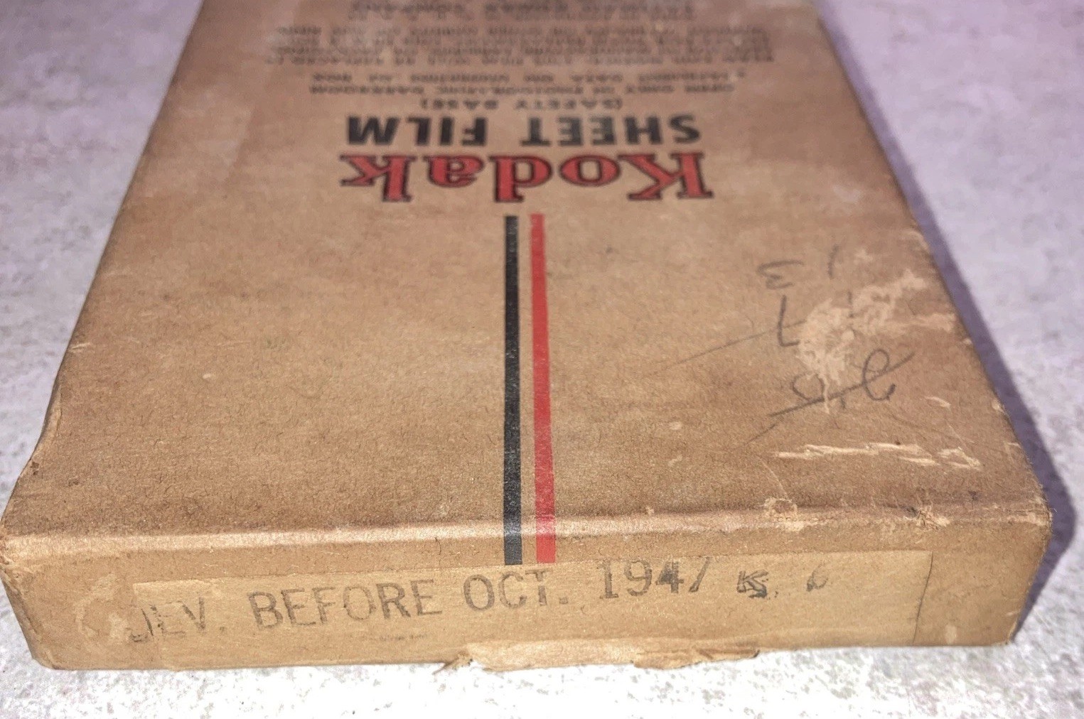 Kodak 3 1/4 x 4 1/4 Sheet Film Portrait Panchromatic 24 Sheets EXP 10/47 DETAILS