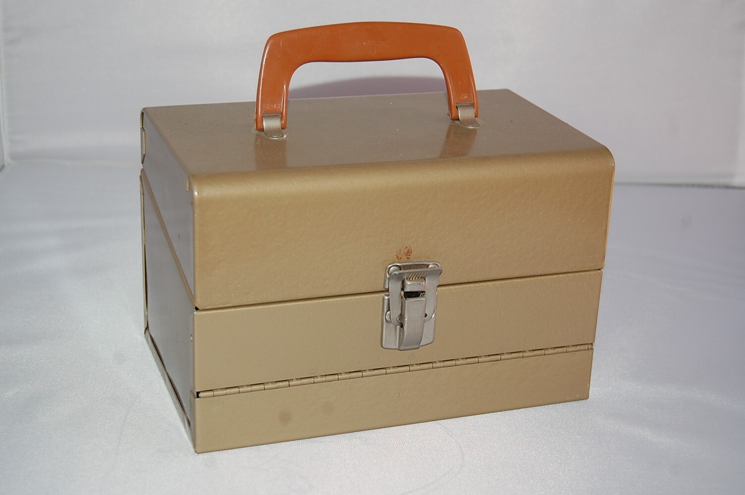 Logan De Luxe Movie Reel Metal Storage Chest Will Hold Ten 5″ Movie / Tape Reels