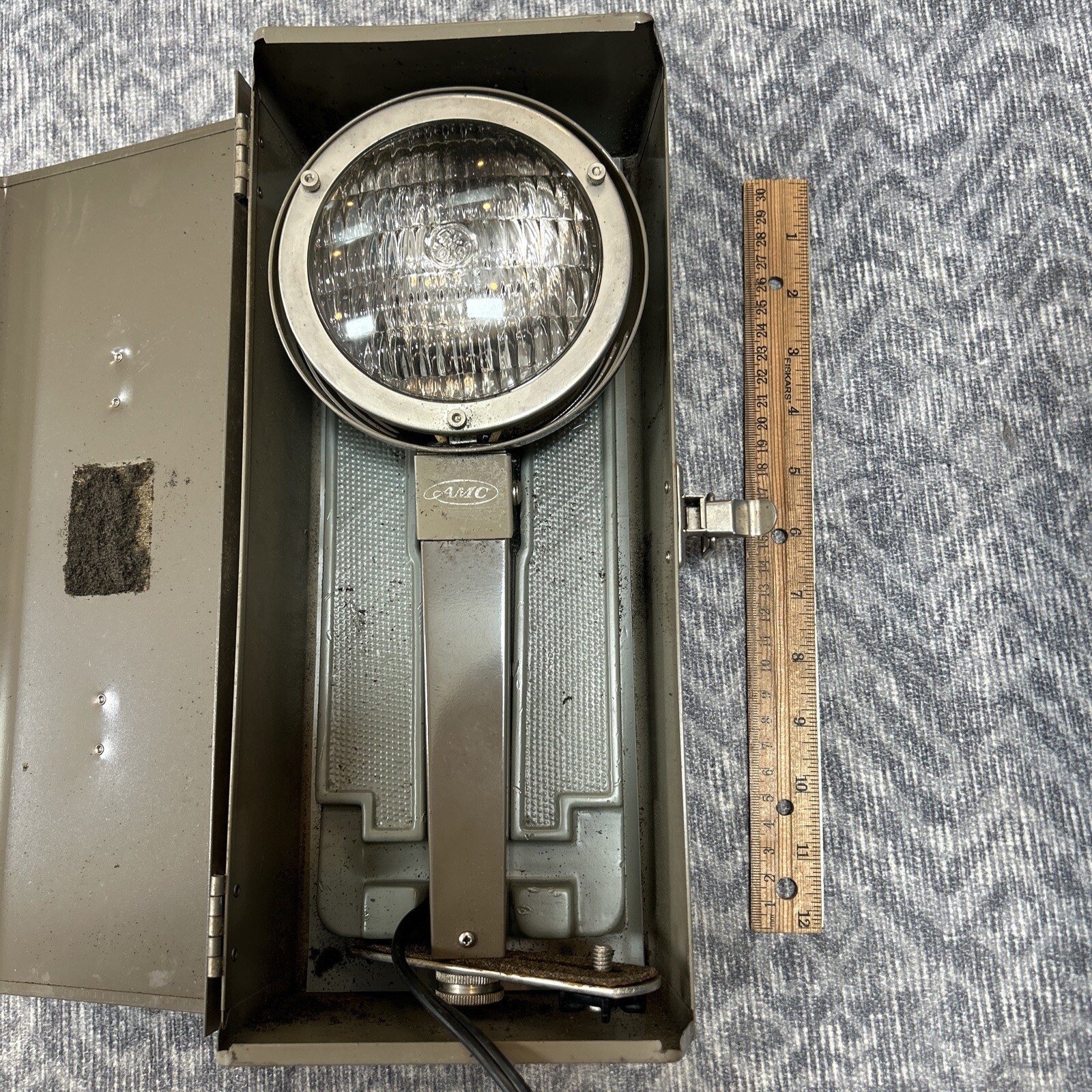 Vintage Tested Play AMC Movie Camera Flood Spot Light GE Model L8A + Metal Case