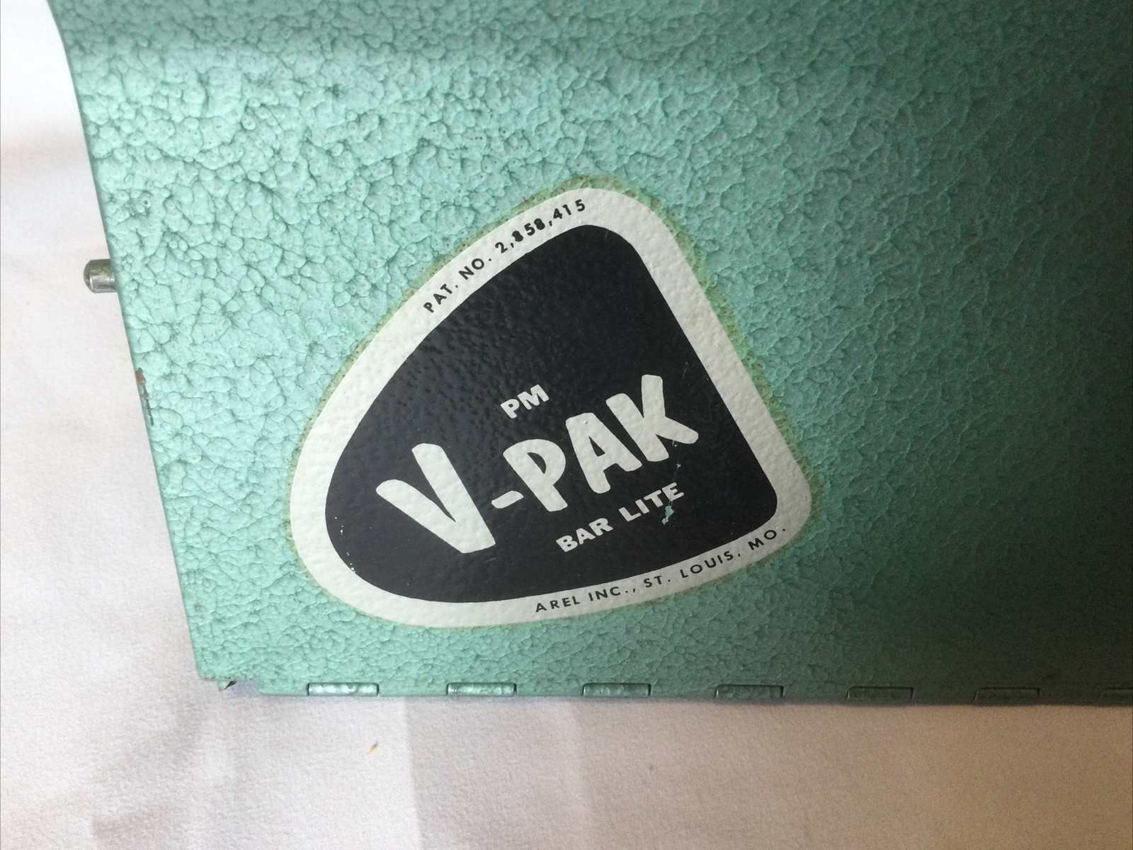 Vintage V-PAK 4 Bulb Light Bar For Photograph Film Camera Tested Working