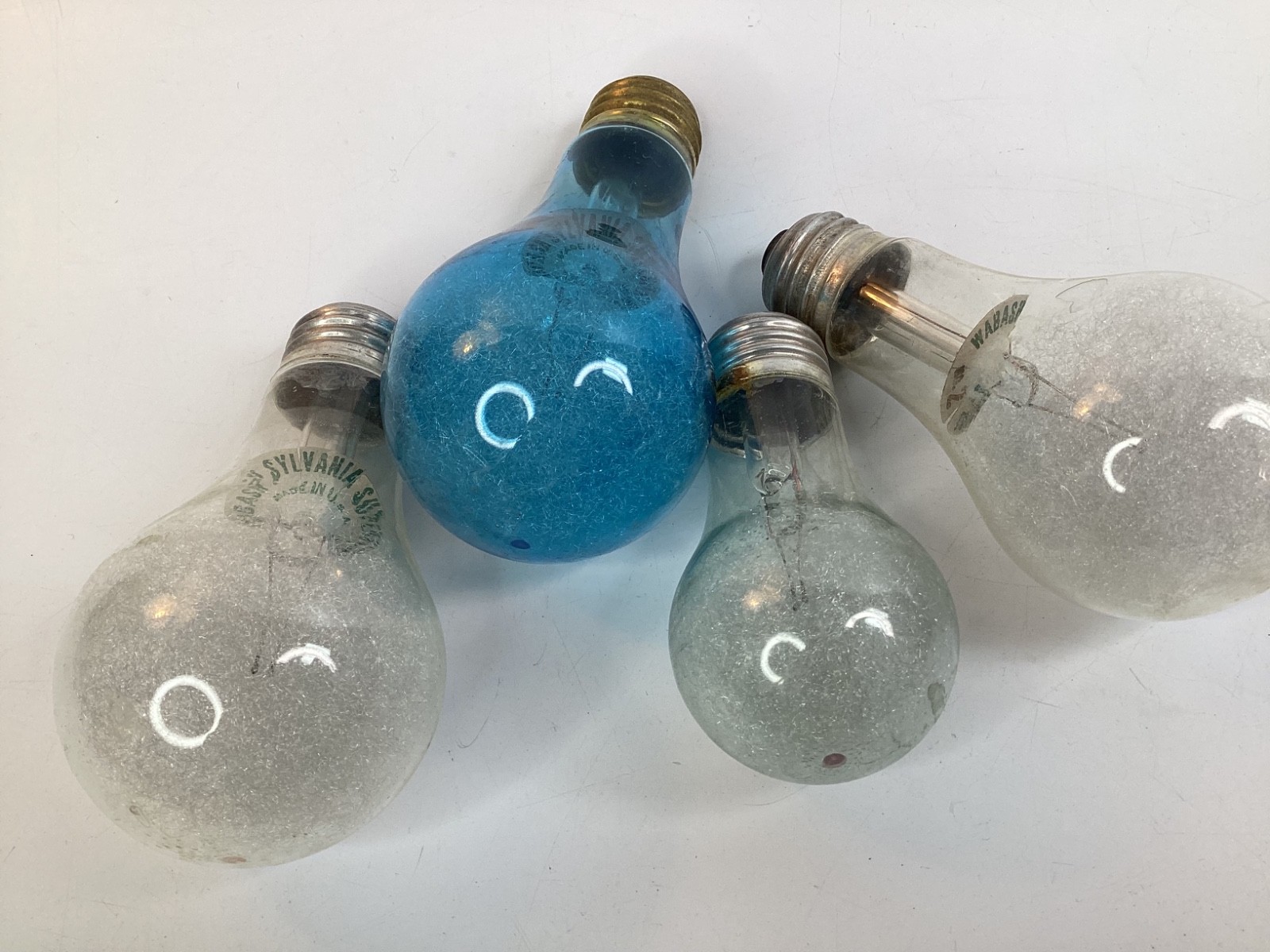 4 Vintage Wabash Sylvania Peak flashbulbs (B5)
