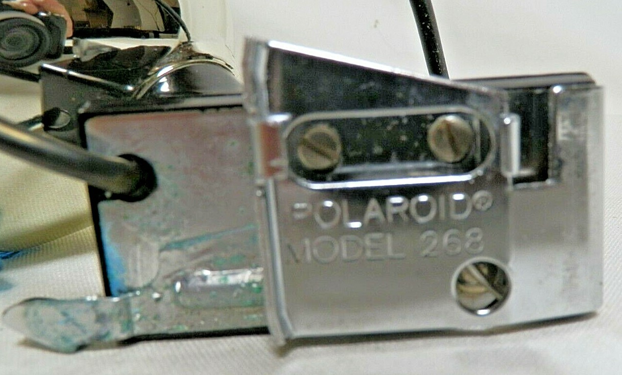Polaroid Flash Model 268 Flash Blue Lens, Excellent Condition