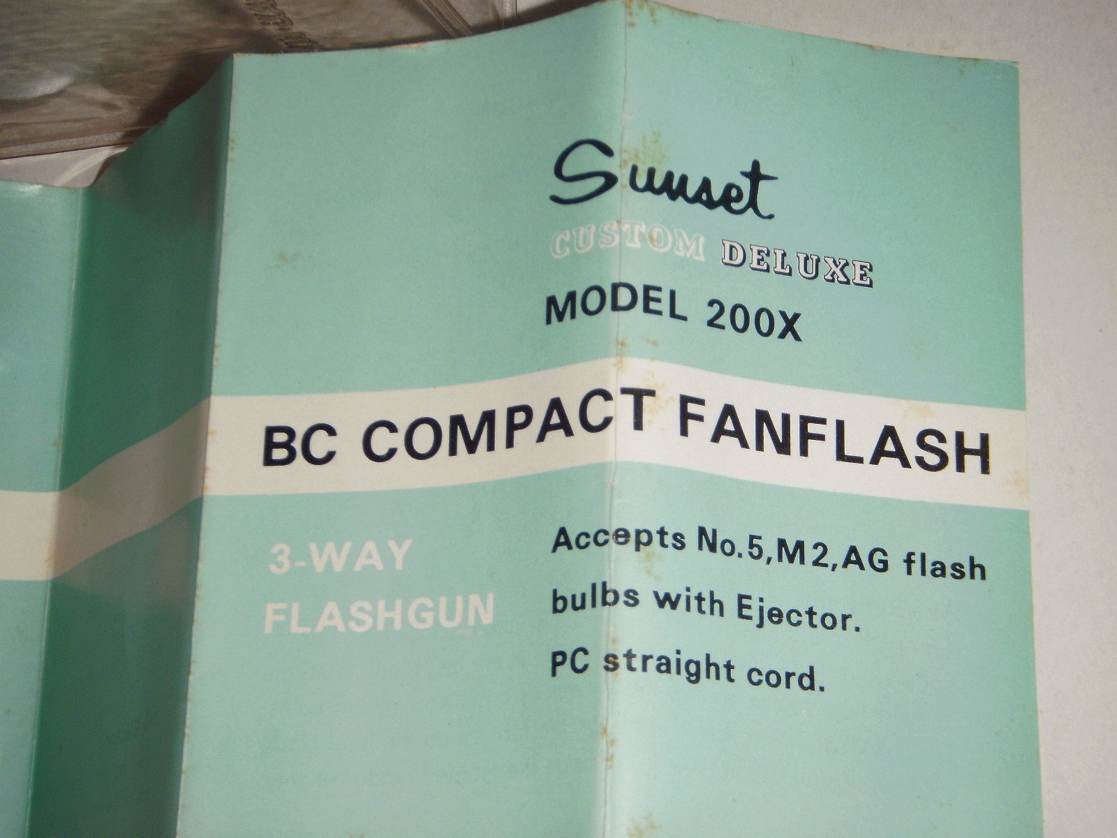 VINTAGE SUNSET COMPACT CAMERA FANFLASH BC MODEL 200X JAPAN GREY 3 WAY SOCKET