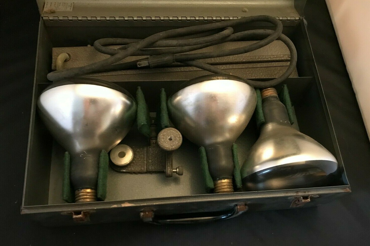 Vintage Arrow Compact-o-lite Photo Movie Light Bar With 3 Lights & Case
