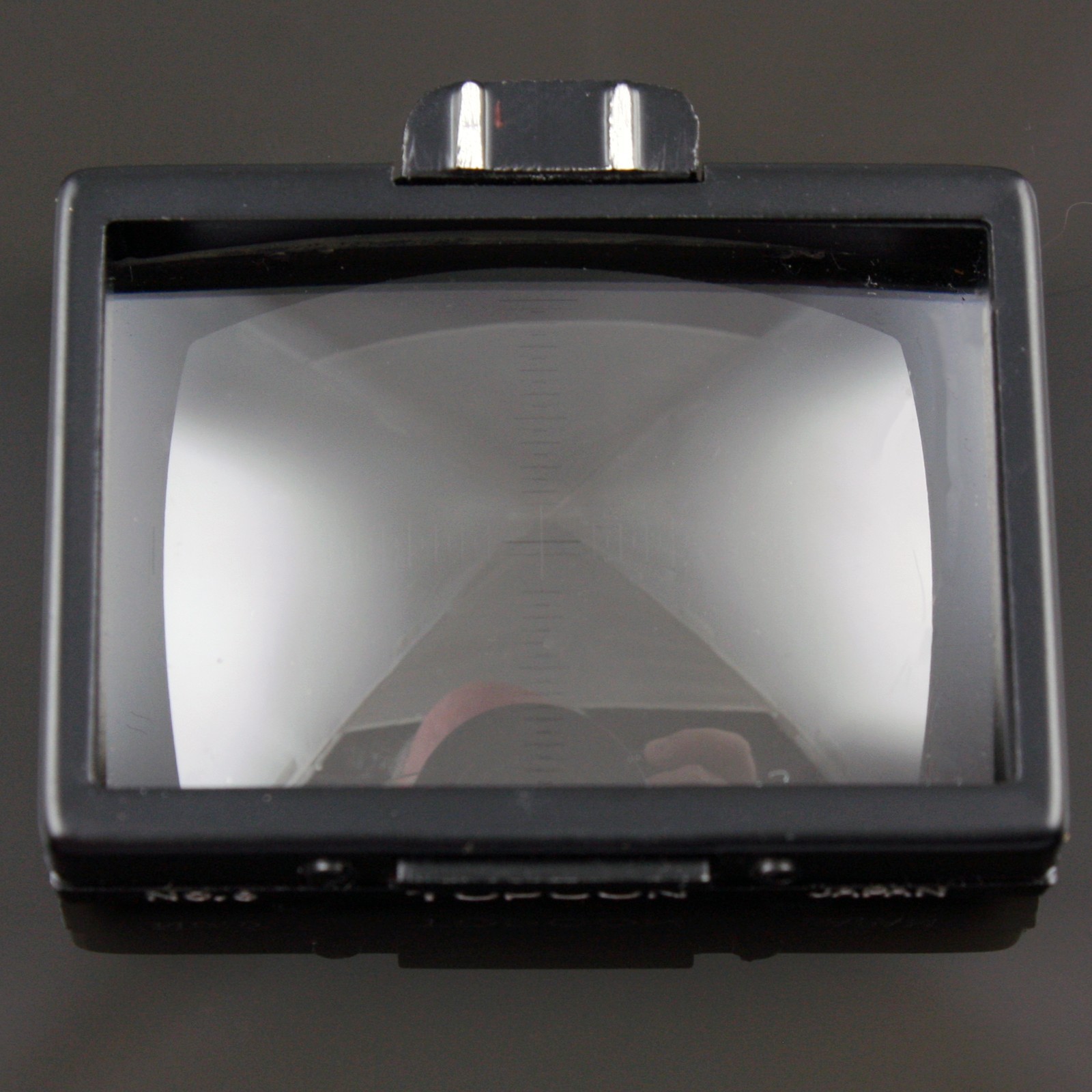 Topcon Focusing Screen No.6 – Cross-Hairs & 0.5mm Horizontal & Vertical Scales