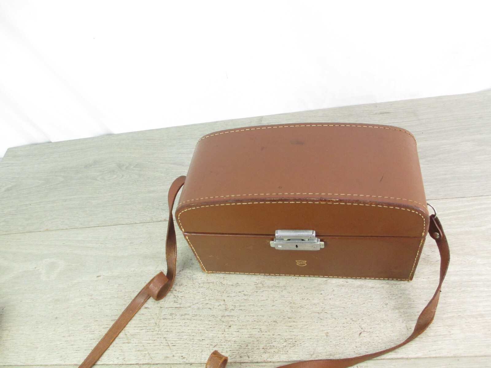 VINTAGE B&H BROWN LEATHER 8MM MOVIE CAMERA CASE