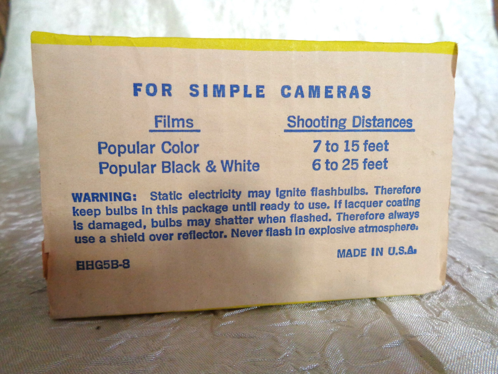 VINTAGE Box of 12 GE 5B Flashbulbs – New General Electric Flash Bulbs