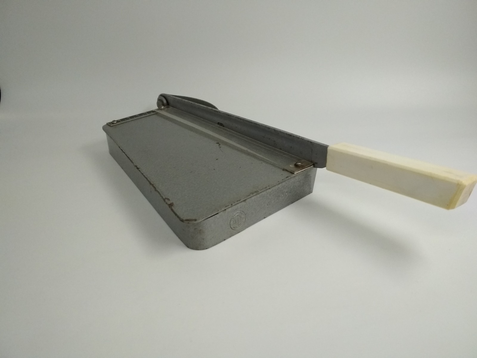 Soviet photo paper cutter (straight, even cut), photo cutting, *1168