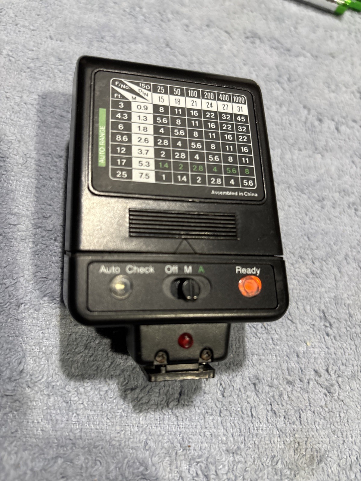 Vintage Achiever 115A Hot Shot Camera Flash Good Powers on and Test Flashes USED