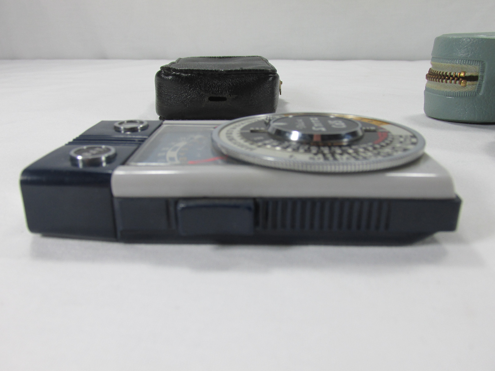 VINTAGE POPULAR EARLY FAN FLASH FOR BULBS & DELUXE STITZ CDS METER LIGHT FINDER