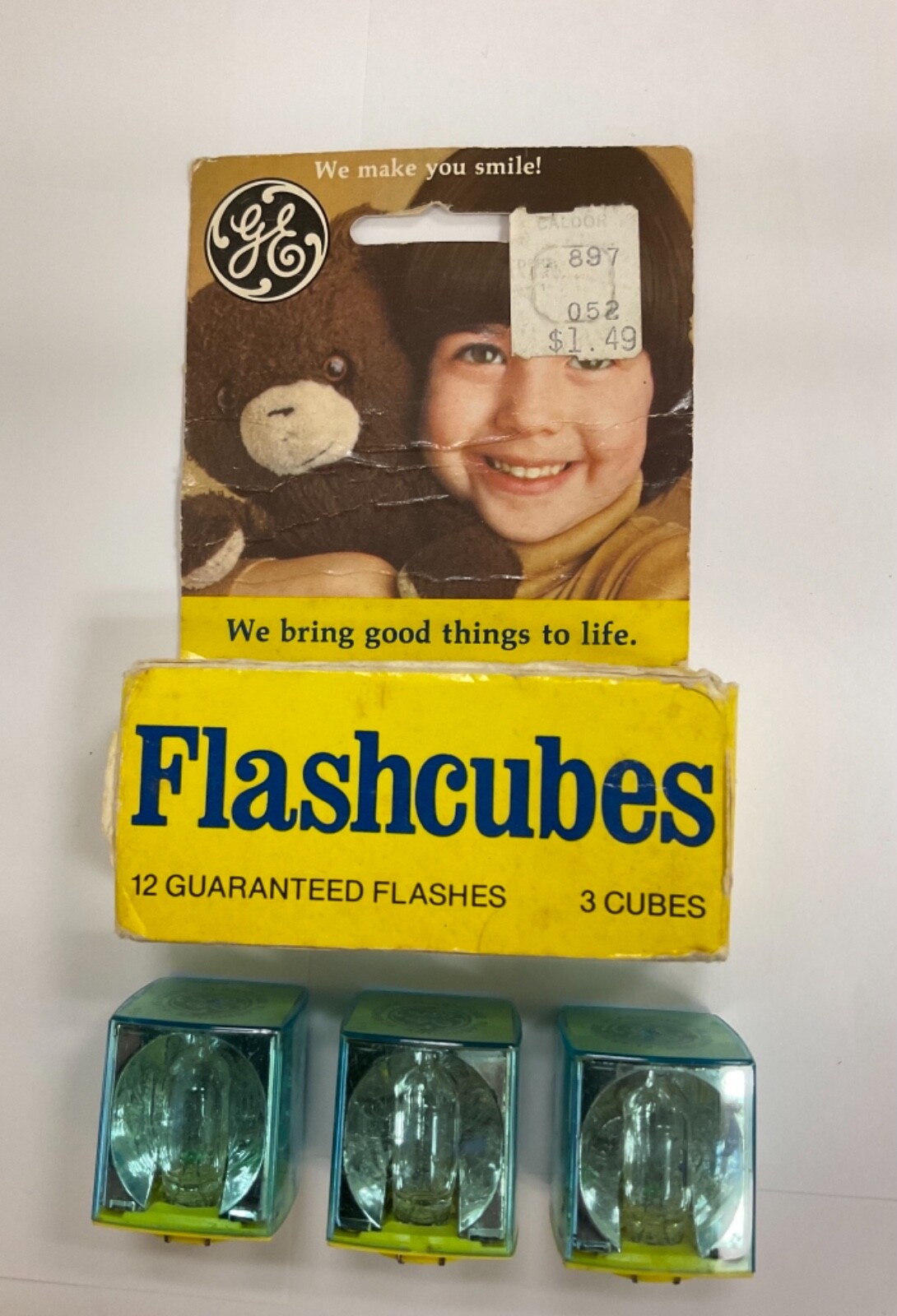 Vintage GE Flash Cubes 3 cubes 12 flashes for Standard Flash Cube Cameras – Read