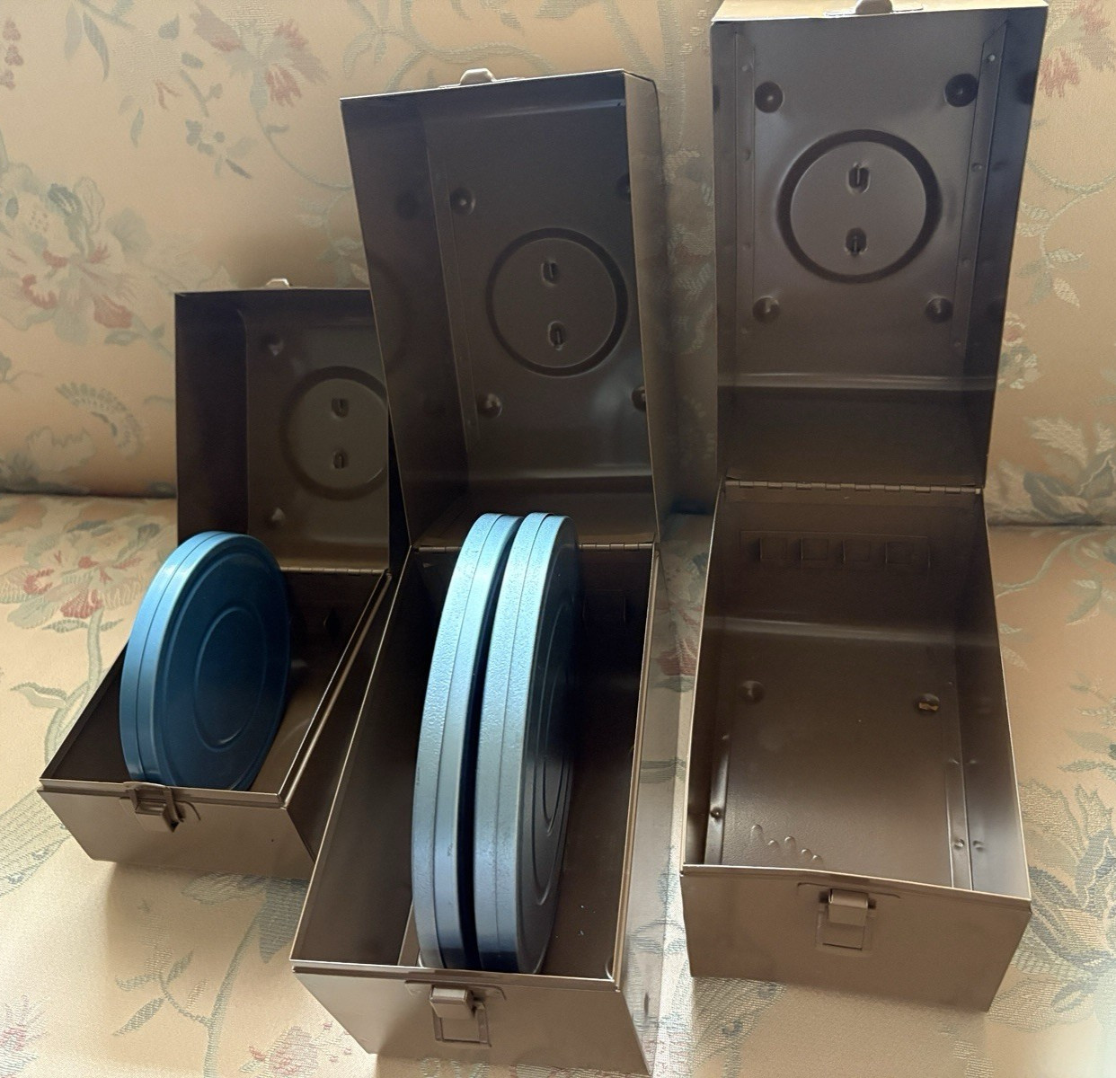 Super 8 MM Empty Metal Film Carry Cases / Boxes / Cans – 1- 5″ and 2- 7″