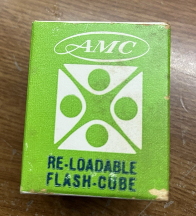 Vintage AMC Model C-4Re-loadable Camera Flash Cube in Original Box