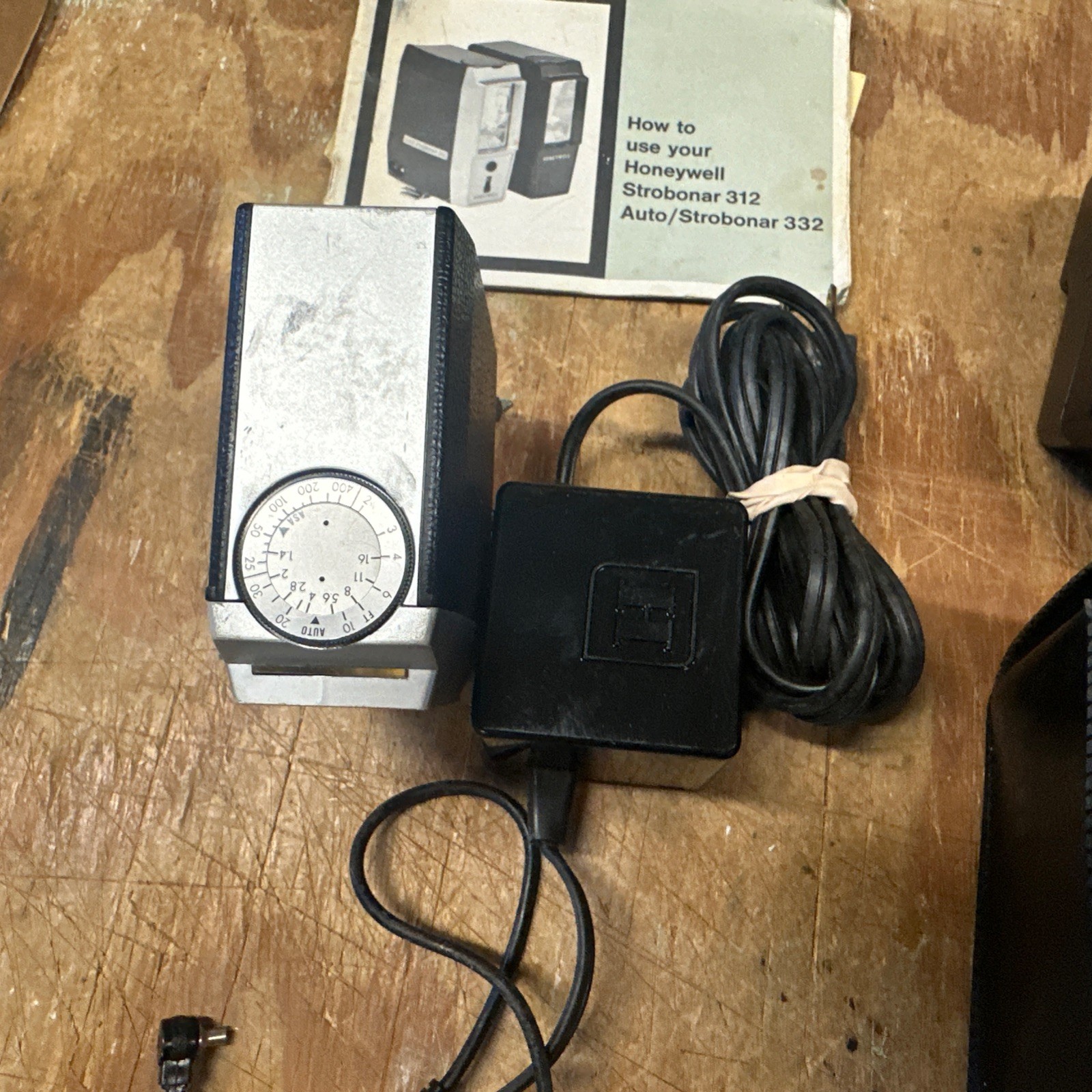 Vintage Lot Of 2 Photo Flash Units PARTS ONLY Strobonar 313 Pentax AF 200S