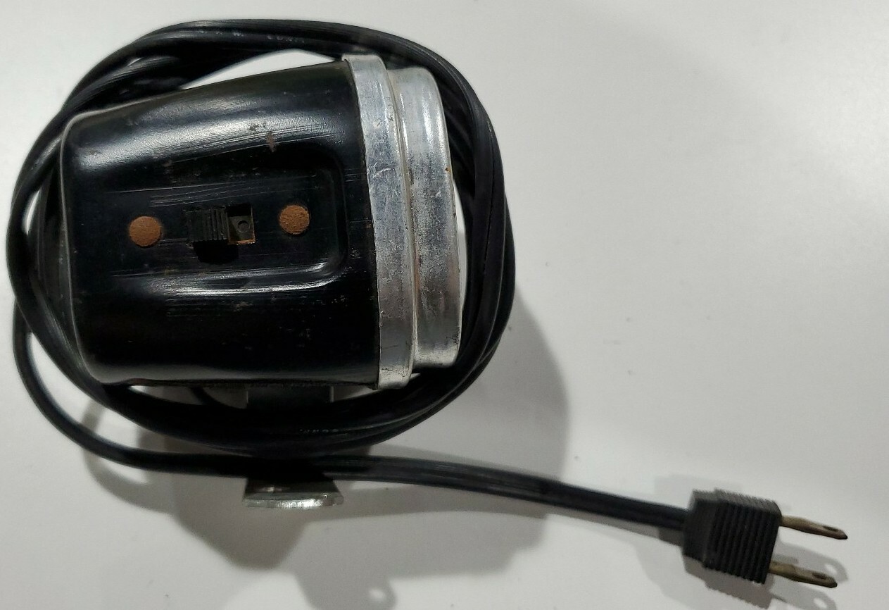 Vintage Goldcrest Lenco Model 790 Photo Light 650 Watt, Great Condition. Tested!
