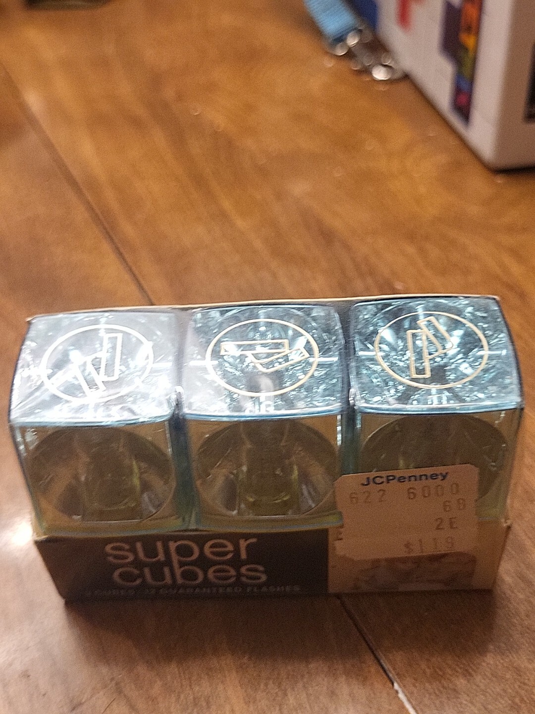 4 Flashcubes Nos Original Packaging
